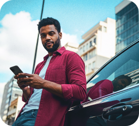 homem-segurando-celular